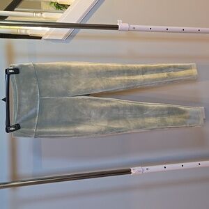 Wonderly Sage Green Velour Leggings, Medium